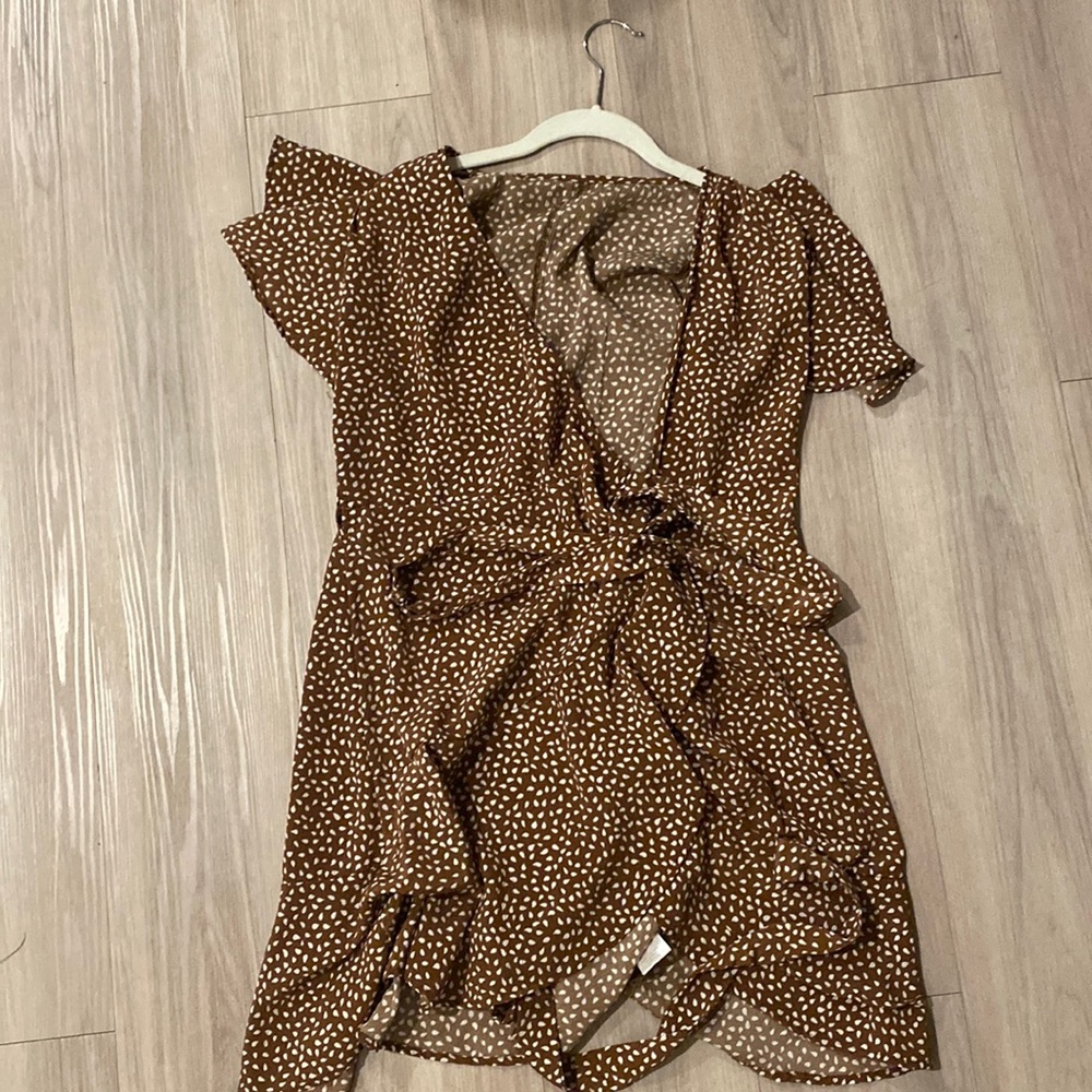 Khaki polka-dotted wrap dress (Amazon)